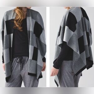 Lululemon Bundle Up Wrap Shawl Scarf, One Size Merino Wool
